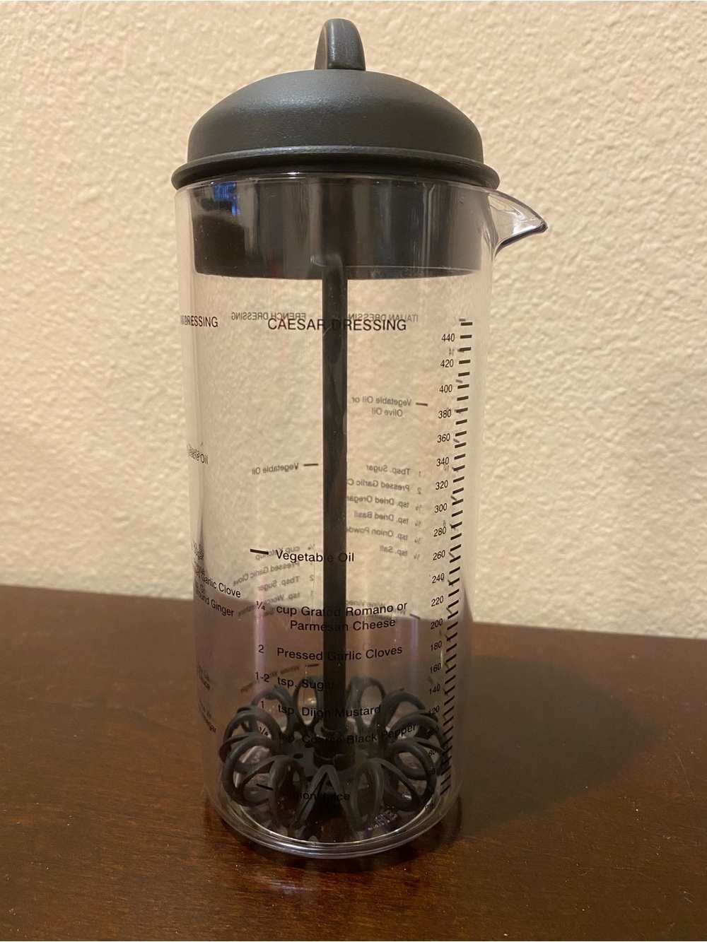 The Pampered Chef Measure Mix & Pour Salad Dressing Mixer Maker Retired #2265